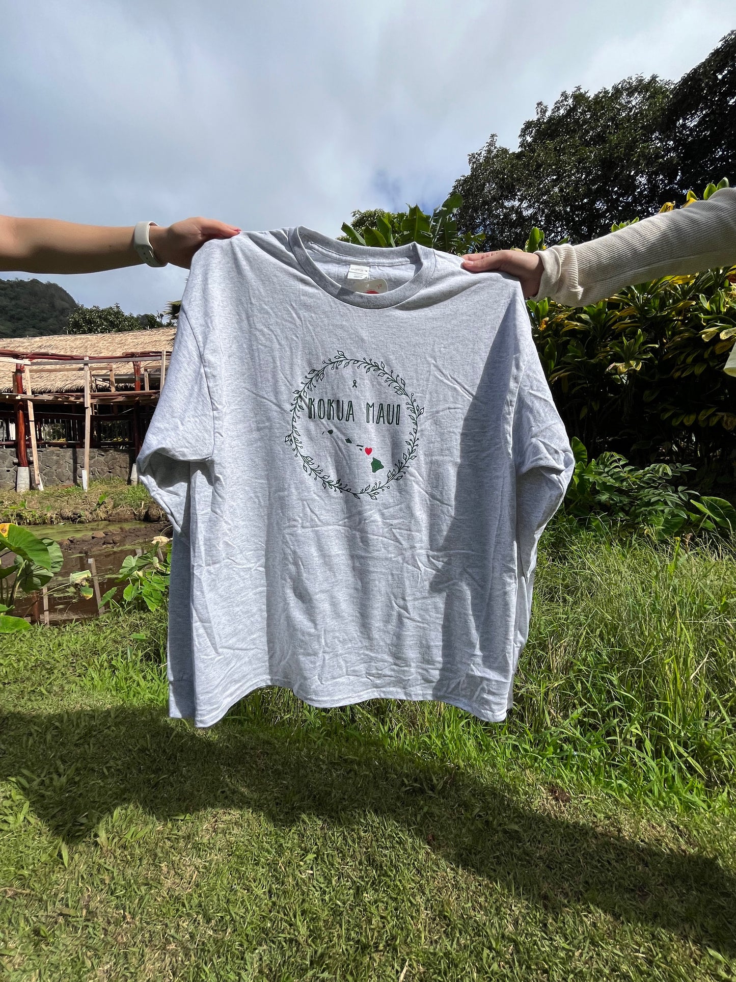 KOKUA MAUI T-SHIRT (Gray Short-Sleeve)